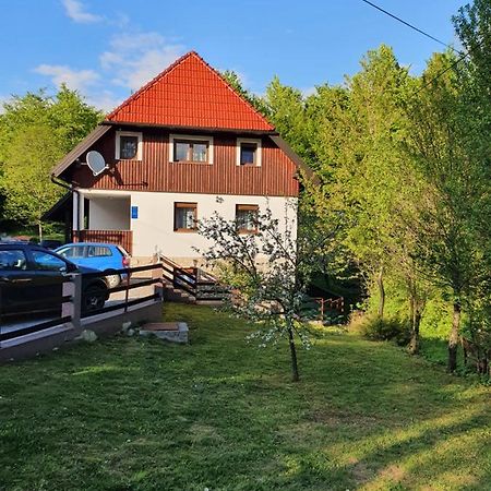 Guest House Wolf II Plitvička Jezera Exterior foto