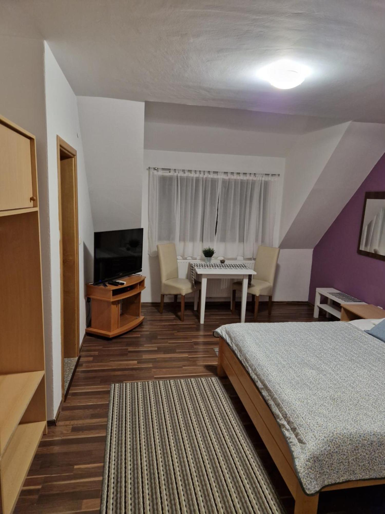 Guest House Wolf II Plitvička Jezera Exterior foto